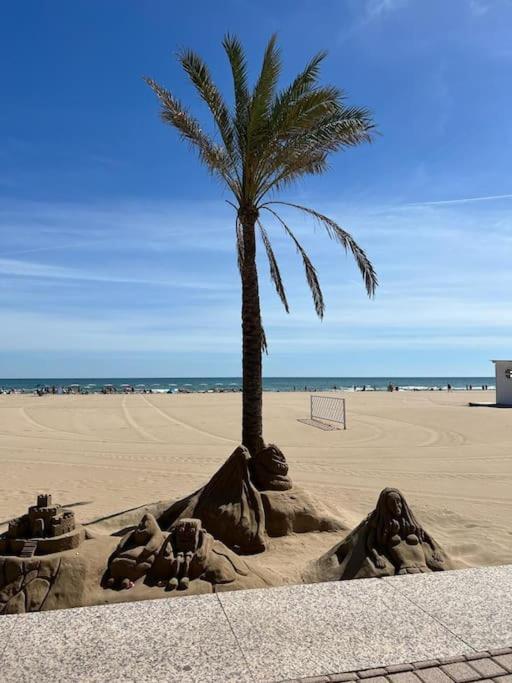 Apartamento 1ª Linea De Playa - Con Piscina Y Parking Playa de Gandia Dış mekan fotoğraf