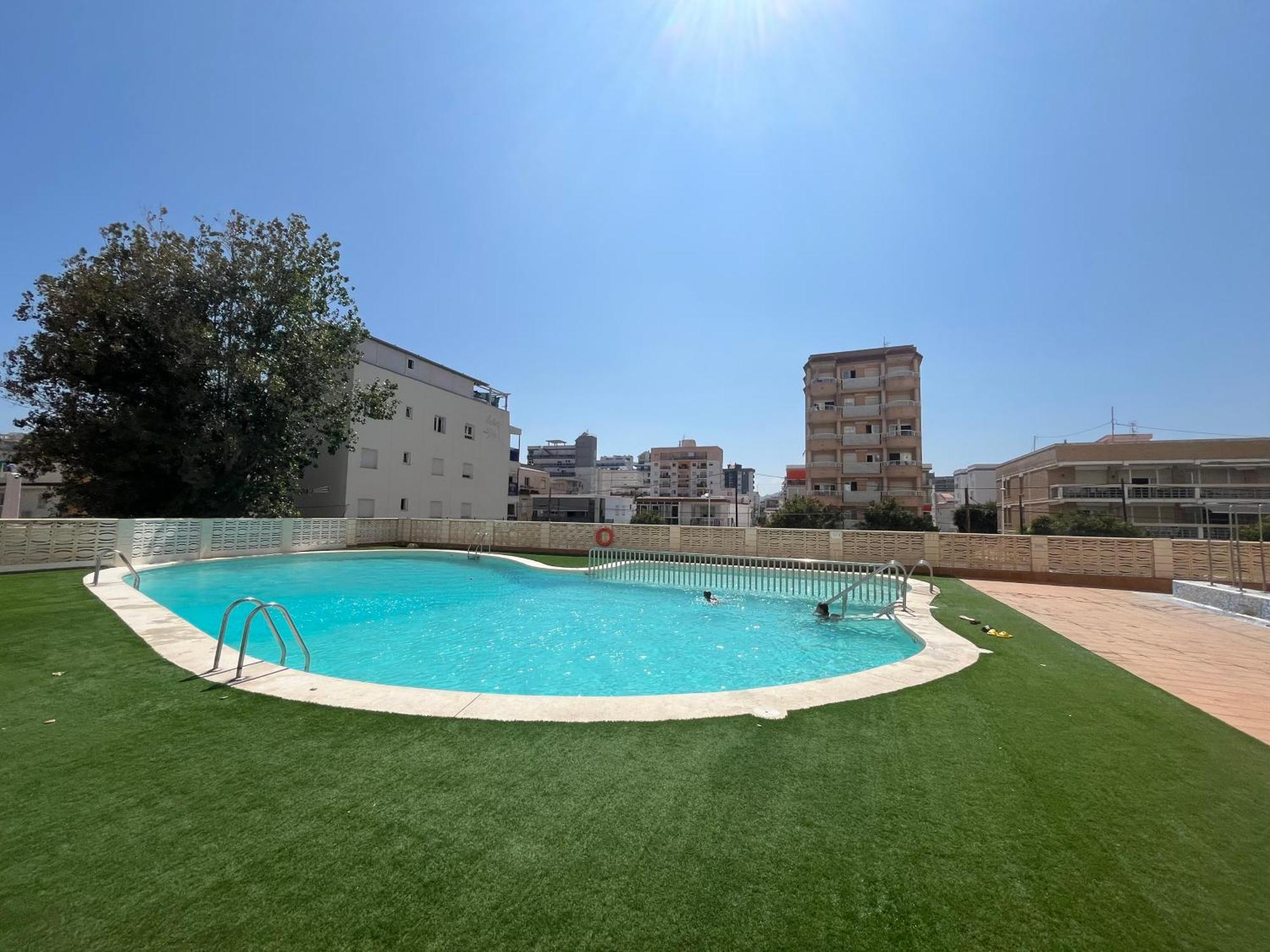Apartamento 1ª Linea De Playa - Con Piscina Y Parking Playa de Gandia Dış mekan fotoğraf
