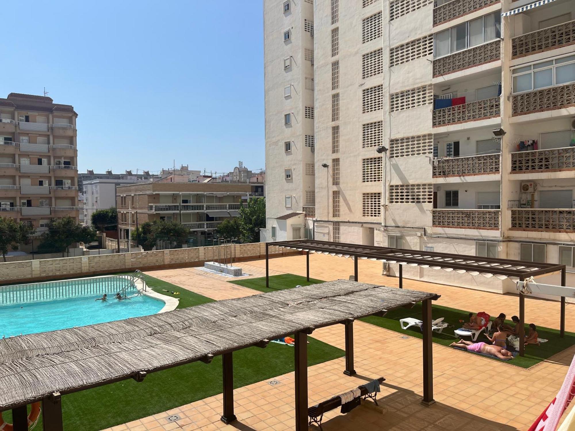 Apartamento 1ª Linea De Playa - Con Piscina Y Parking Playa de Gandia Dış mekan fotoğraf